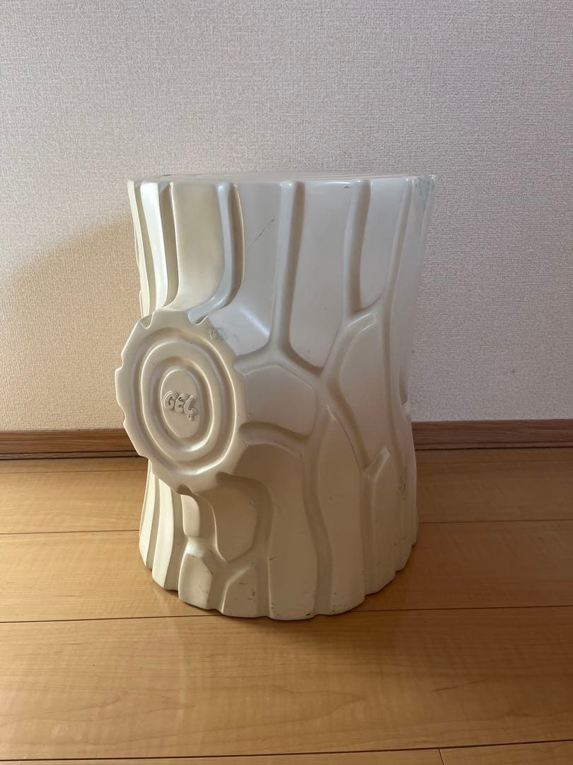 限定価格‼️GELCHOP / LOG STOOL 切り株