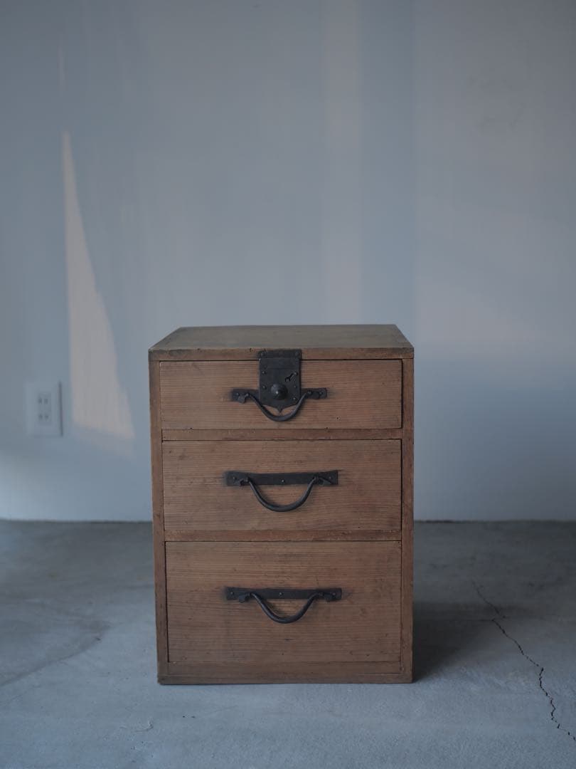 小抽斗　引き出し　収納　小物入れ　木箱　古家具　古道具　アンティーク　昭和レトロ