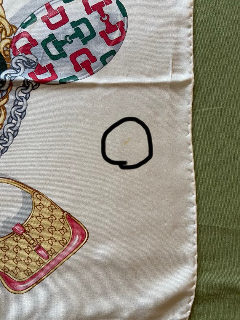 GUCCI グッチ　バッグ柄スカーフ