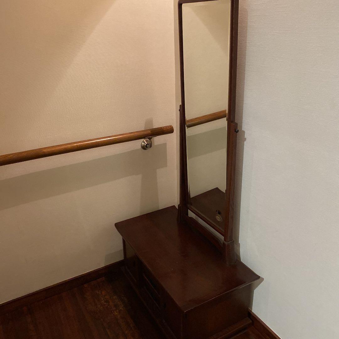 昔の化粧台　姿見