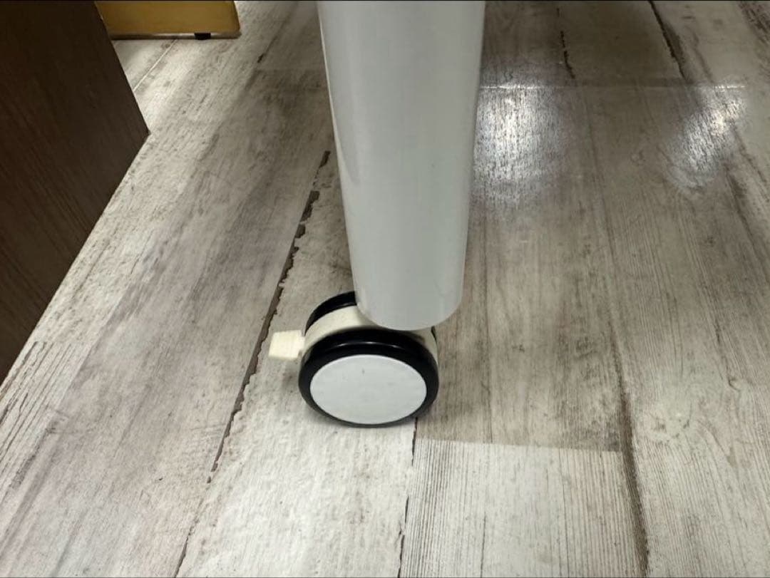 キャスター付きテーブル　2台セット　オーバル＋豆型　北九州市福岡市限定