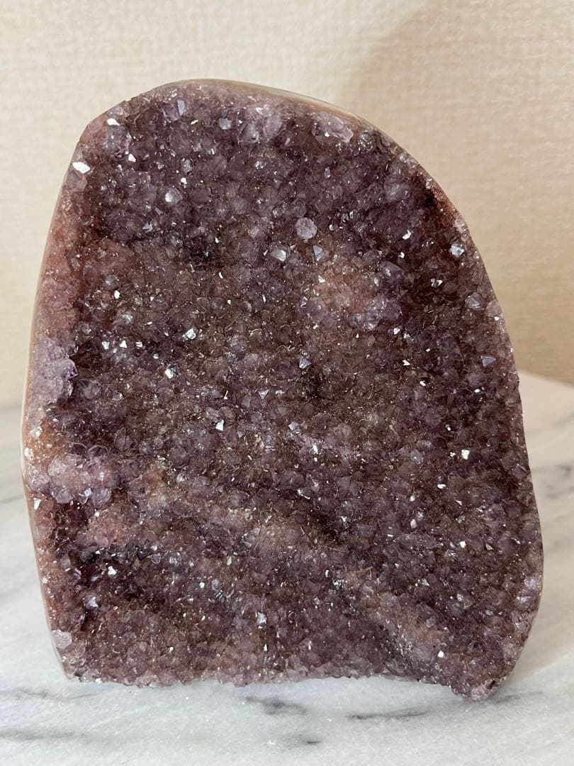 【天然石】⑤アメジストドーム　ジオード 原石 1kg以上 木製台座付き 紫水晶