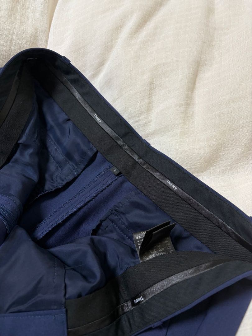 セオリー　パンツスーツ