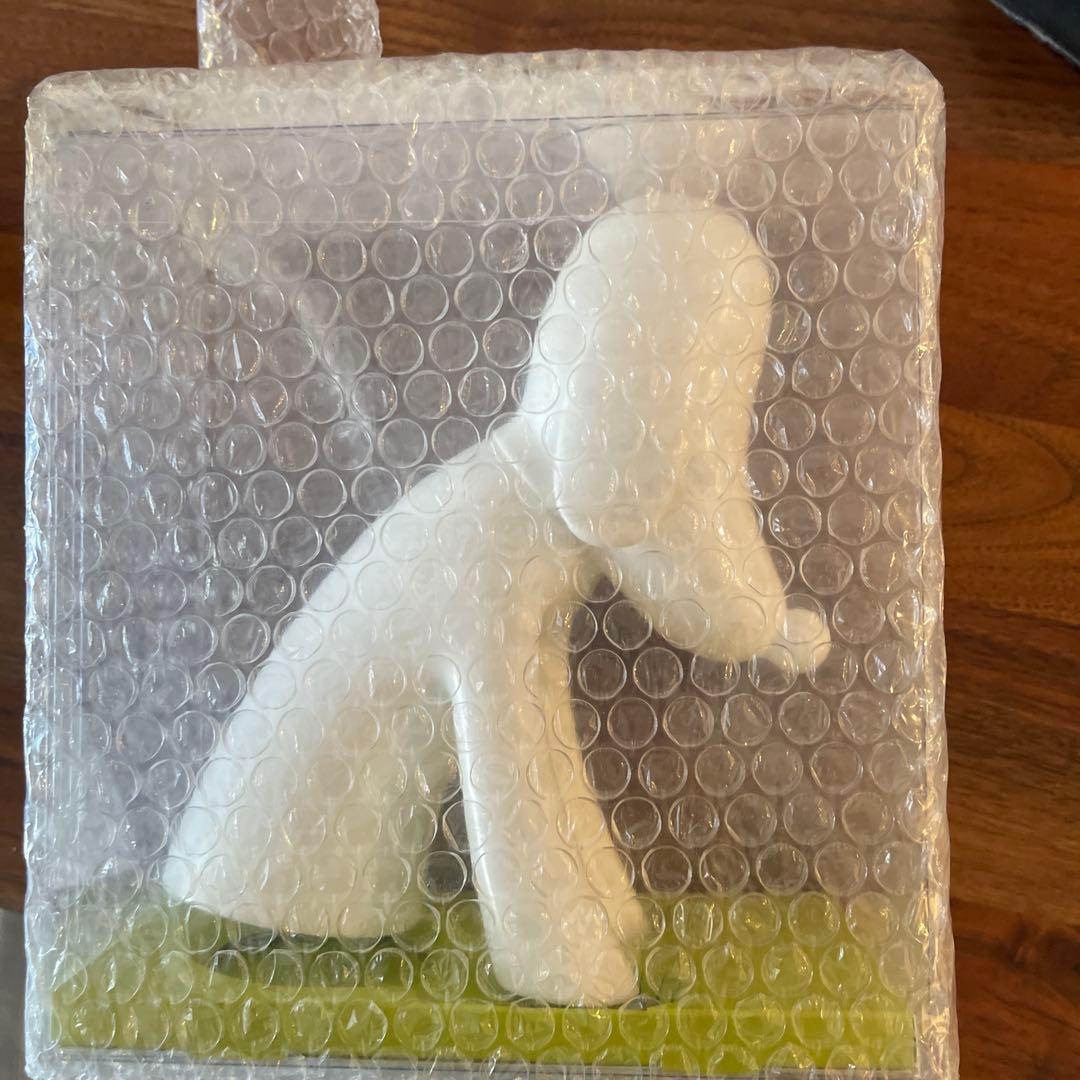 新品未開封国内正規品　奈良美智　青森県立美術館限定　あおもり犬貯金箱　白