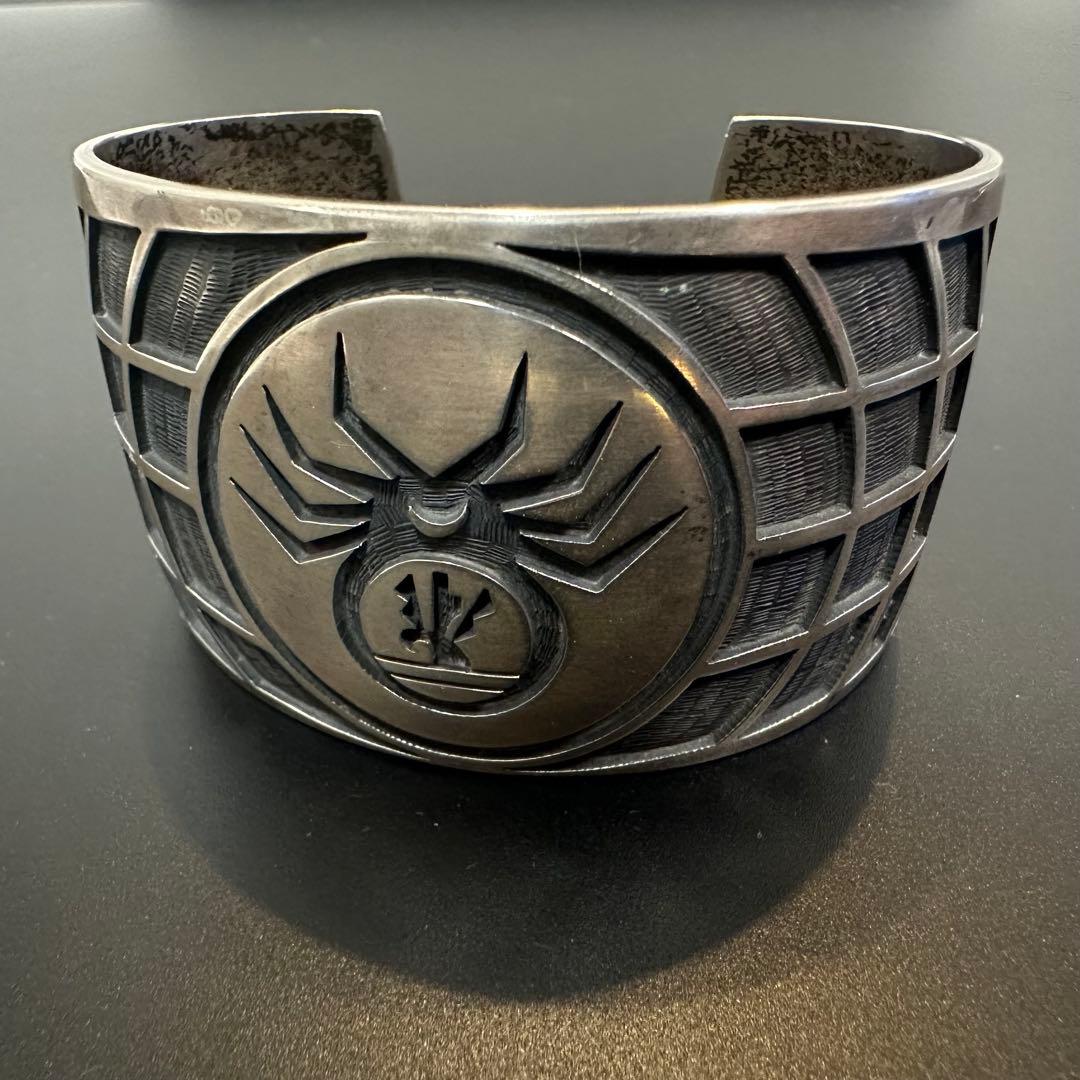 HOPI e Phillips オーバーレイ スパイダー バングル