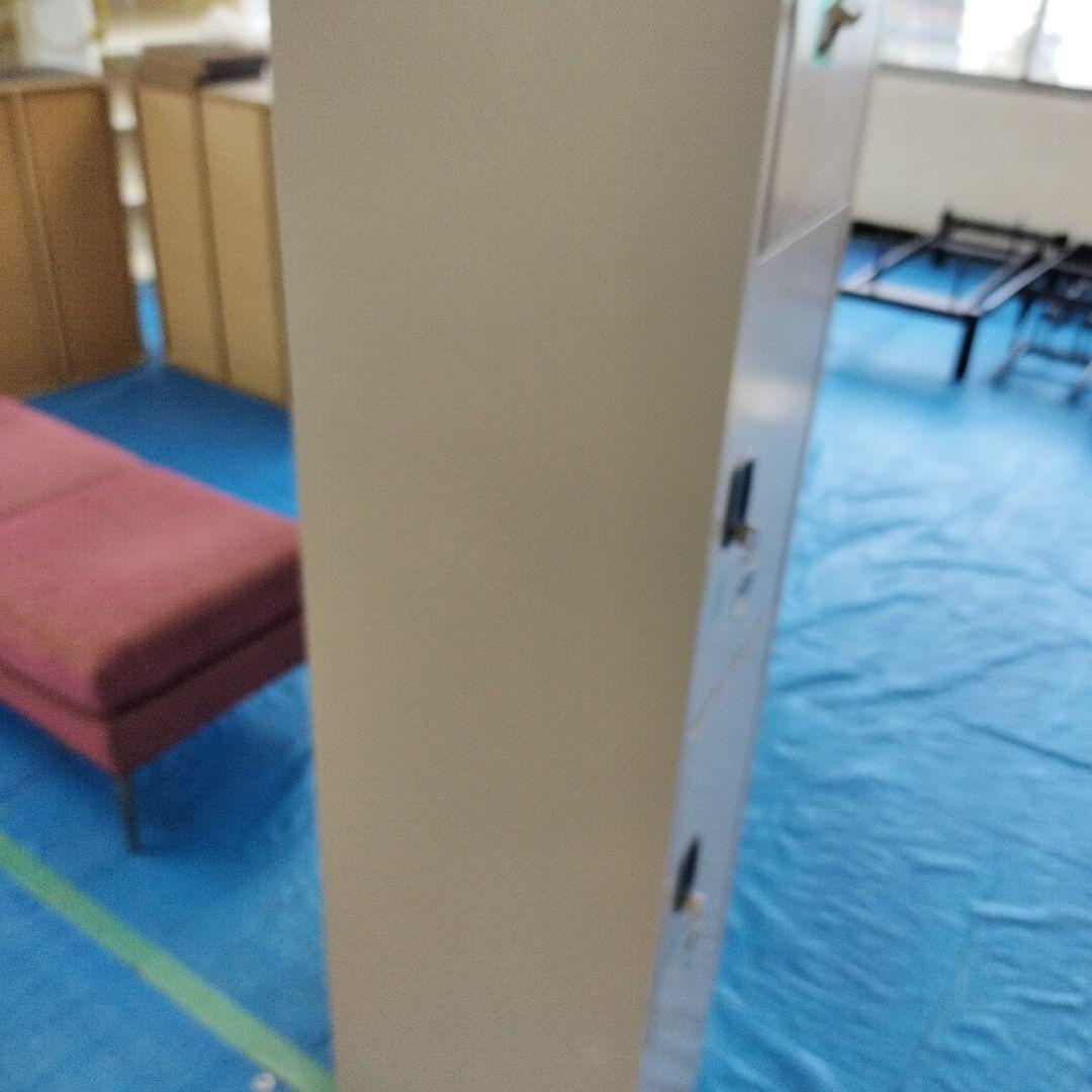 エムテックス ジョイントスチール薄型ロッカー 1連4段4人用 ライトグレー