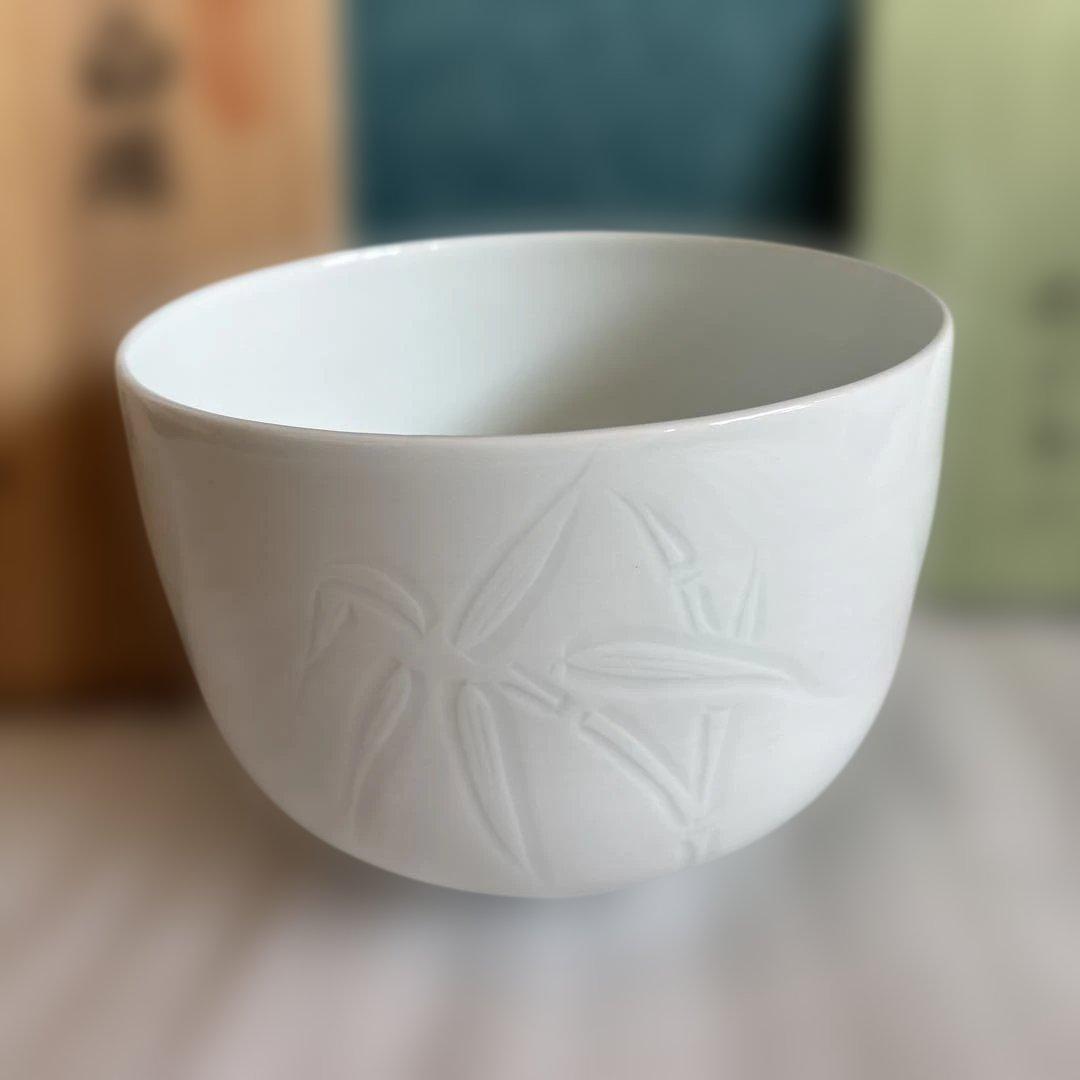 d*4様 井上萬二 作　白磁茶碗　木箱あり