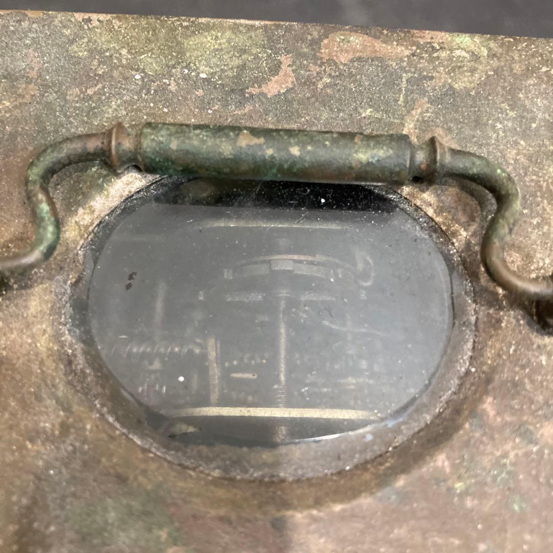 古い時計　ゼンマイ式