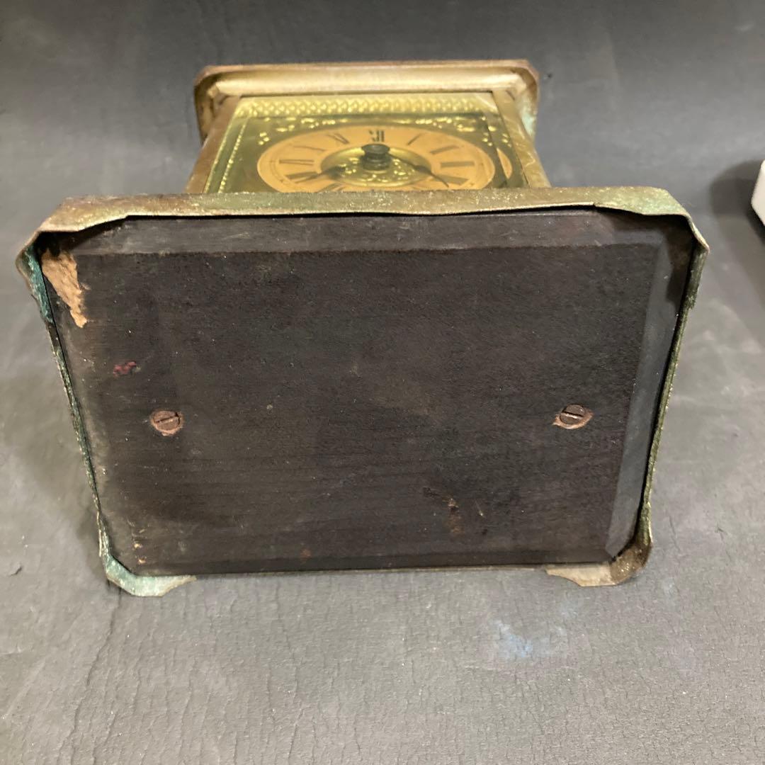 古い時計　ゼンマイ式