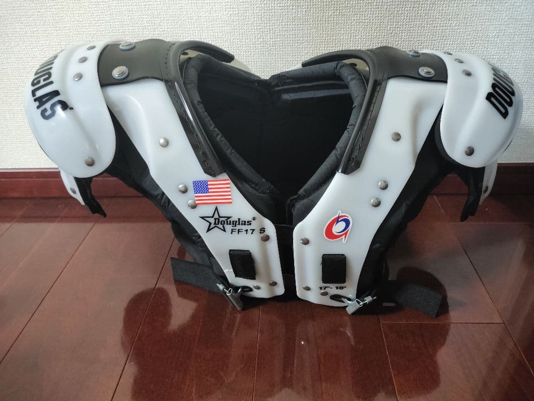 【未使用品】ダグラス Douglas アメフト ショルダーパッド Sサイズ