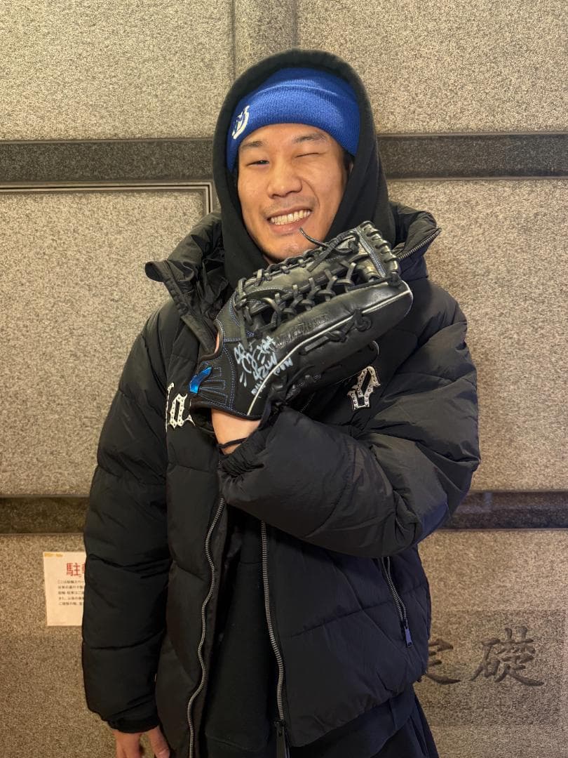 つ*い様 MY グローブ　サイン入り【撮影で使用】