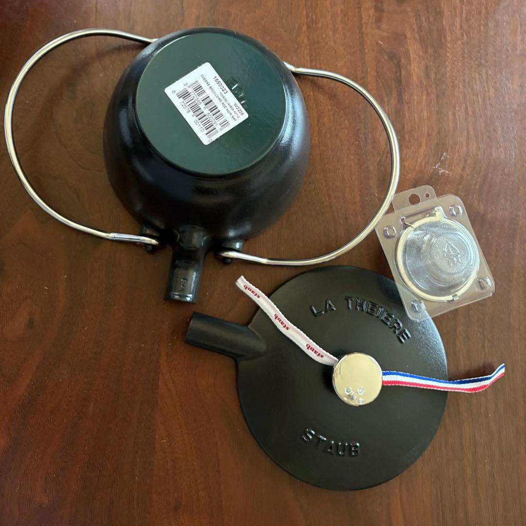 Staub ラウンド ティーポット ブラック