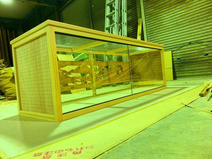 和製爬虫類ケージ