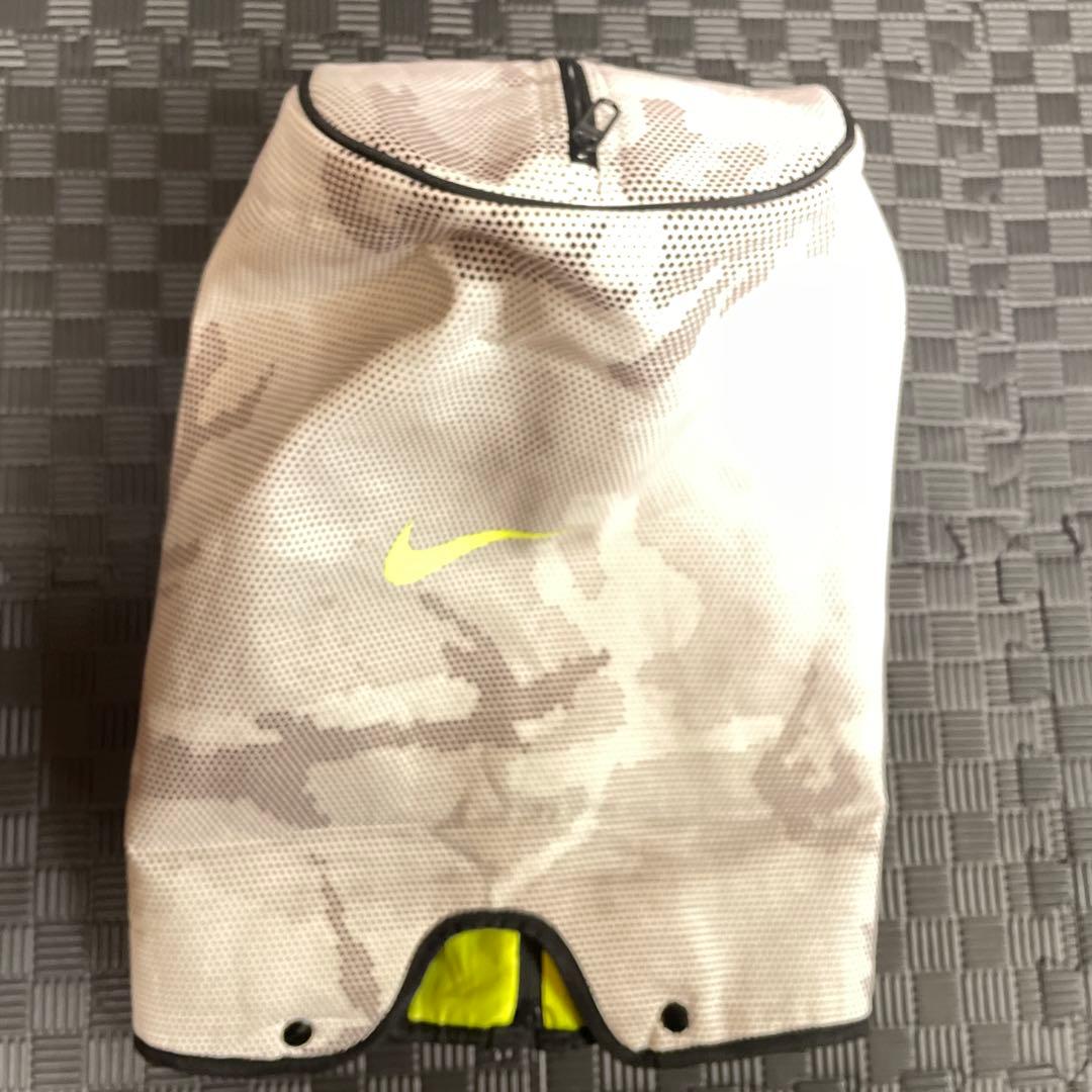 ナイキ6点セットキャディバッグボストンバッグ新品アイアンカバー新品ネームタグ付き