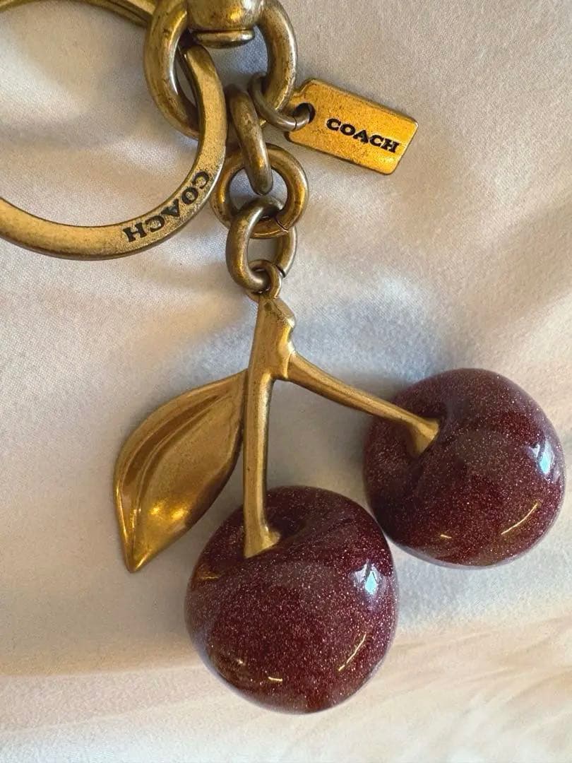COACH　キーホルダー キーリング　チェリー　バッグ　チャーム　さくらんぼ