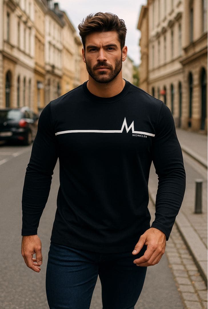 モンクレール　ロングTシャツ　3XL ブラック系 ワッペン ロゴ