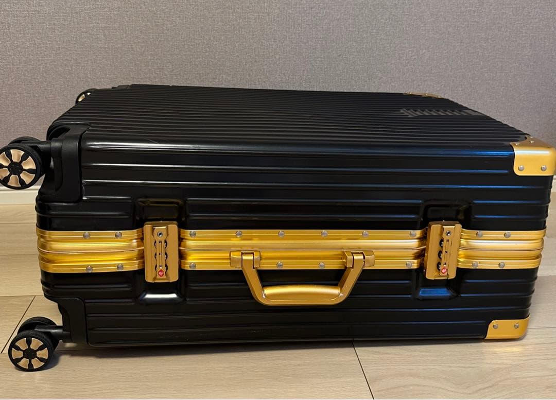 【超軽量】スーツケース　ブラックゴールド　XLサイズ
