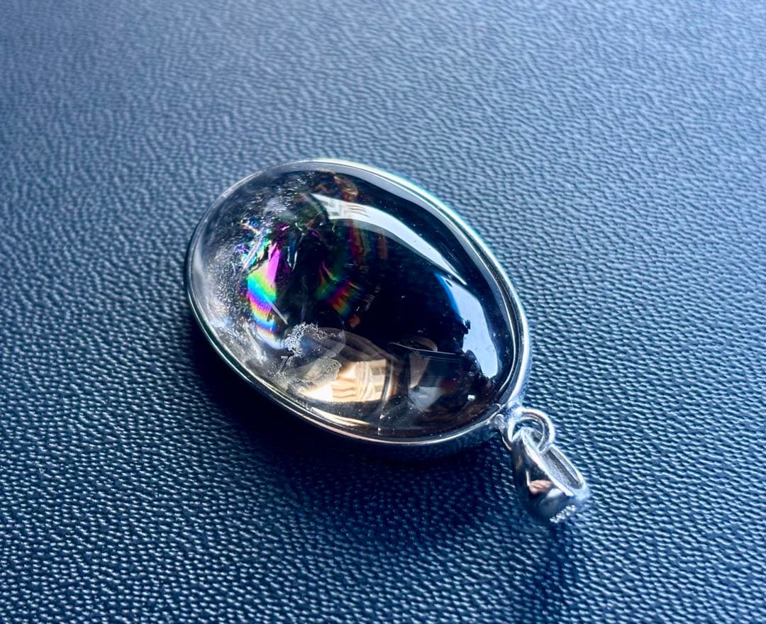 究極品質　永遠の愛を願う水晶の究極形態　虹のスモーキーマスターウラルレムリアン