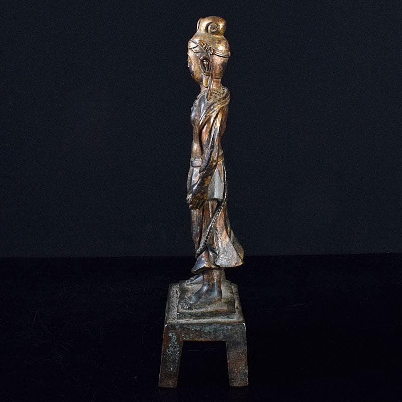 マツ　仏教美術　古銅鍍金　チベット仏　仏像　置物　D　R8634