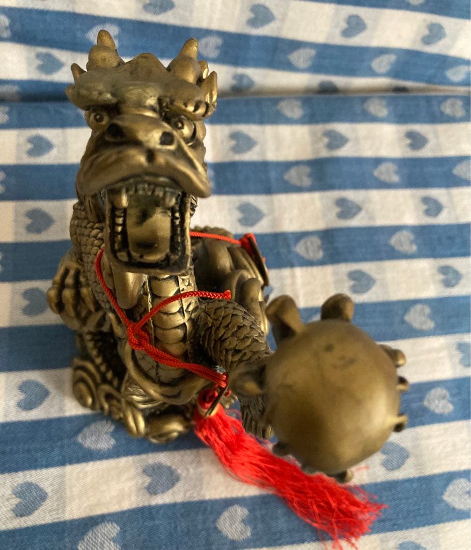 風水 開運 玉を捧げる龍 金属製 迫力ある重量感 財力強運を引き寄せる置物