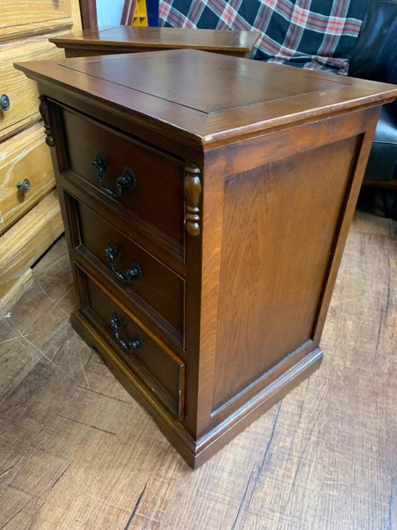 ヴィンテージ　オーク材　サイドチェスト