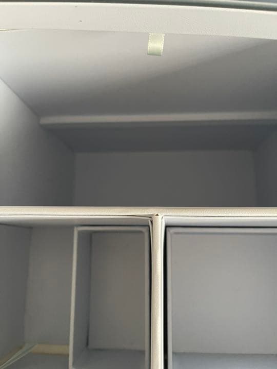 たっぷり収納      コスメ      ドレッサー