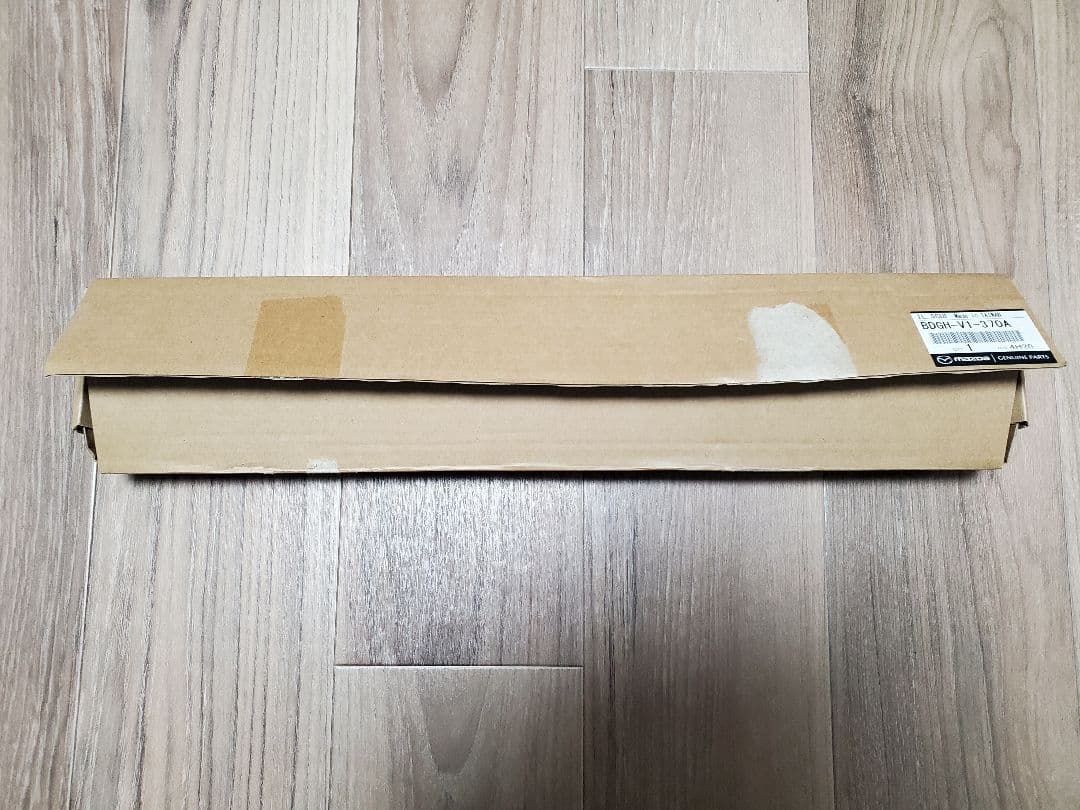 【未使用品】MAZDA3純正スカッフプレート