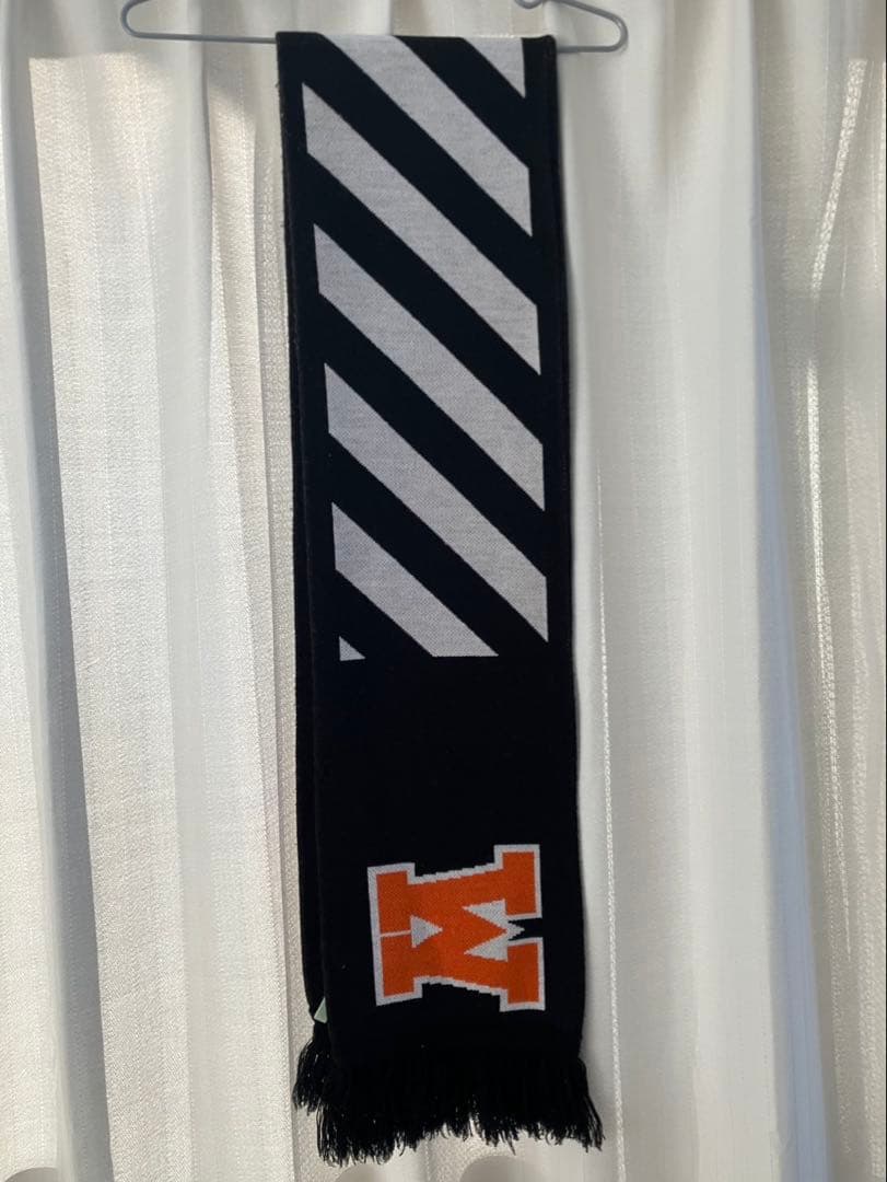 Off White マフラー