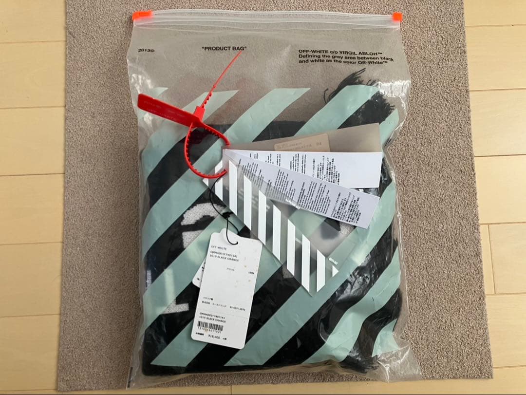 Off White マフラー