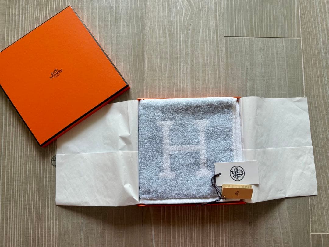 エルメス Hロゴ カレタオル タオルハンカチ ギフトボックス付き