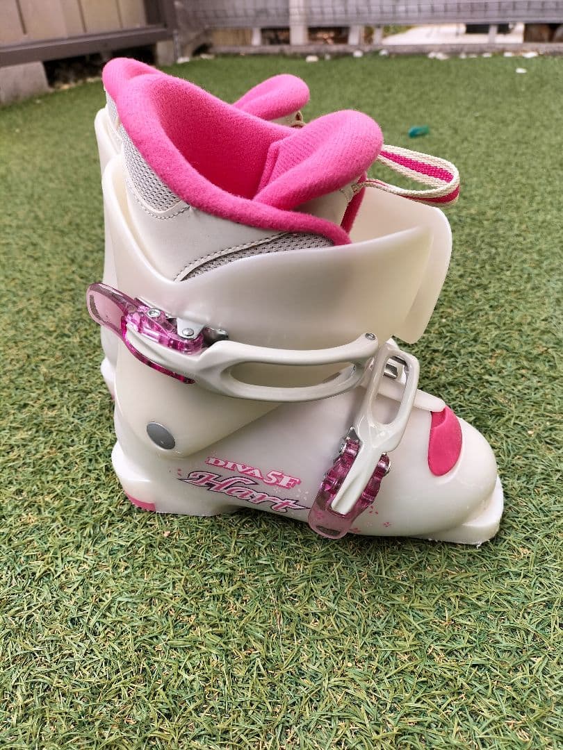 子供用　スキー板セット　ブーツ　ストック付き　おまけのブーツも