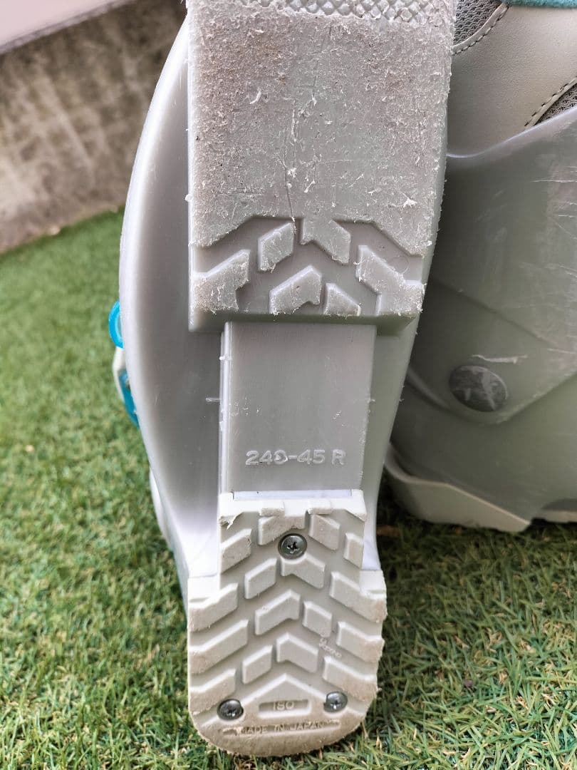 子供用　スキー板セット　ブーツ　ストック付き　おまけのブーツも