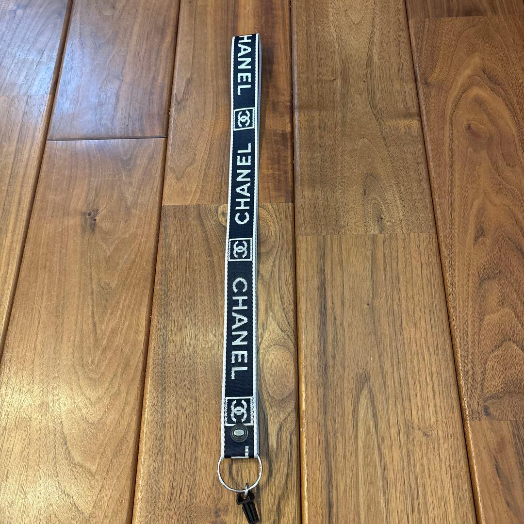 CHANEL 携帯ストラップ