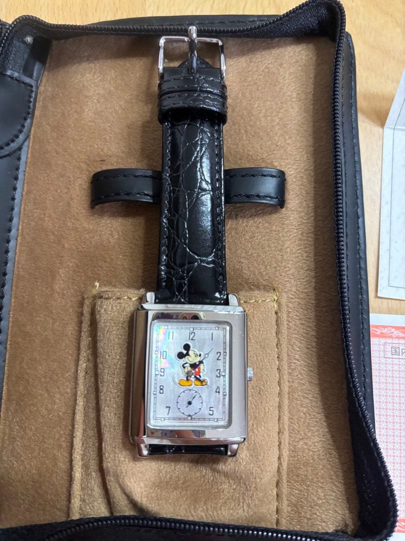 希少　アルバ　ミッキーマウス腕時計