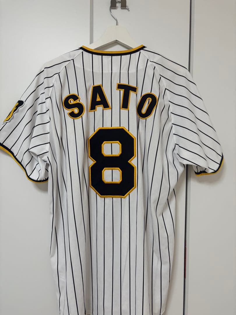 阪神タイガース ユニフォーム Lサイズ 佐藤輝明 8