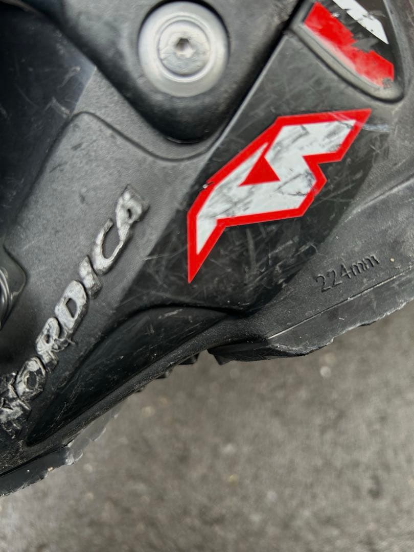 ATOMICアトミック 90cmスキー板　ノルディカ スキーブーツ オマケ