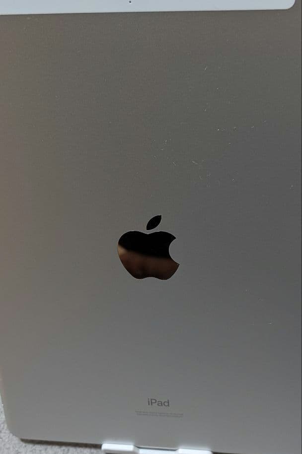 iPad第7世代 32GB シルバーSIMフリーモデル