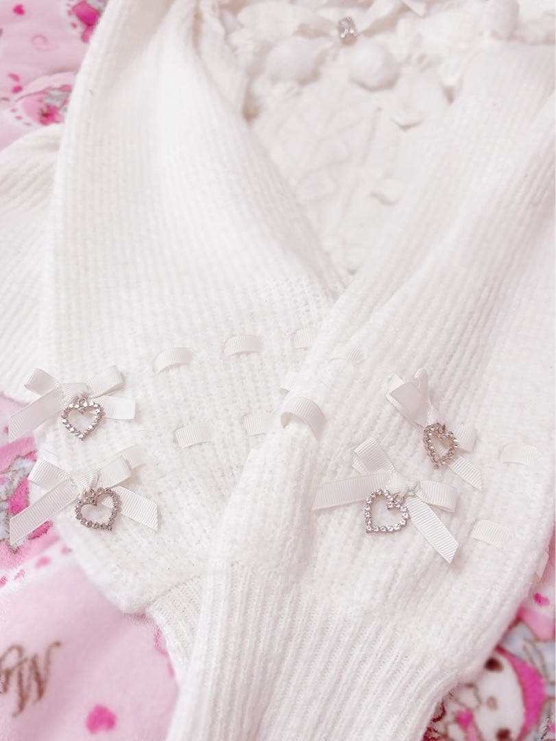 LIZLISA リズリサ モヘアタッチポンポンニットトップス ホワイト