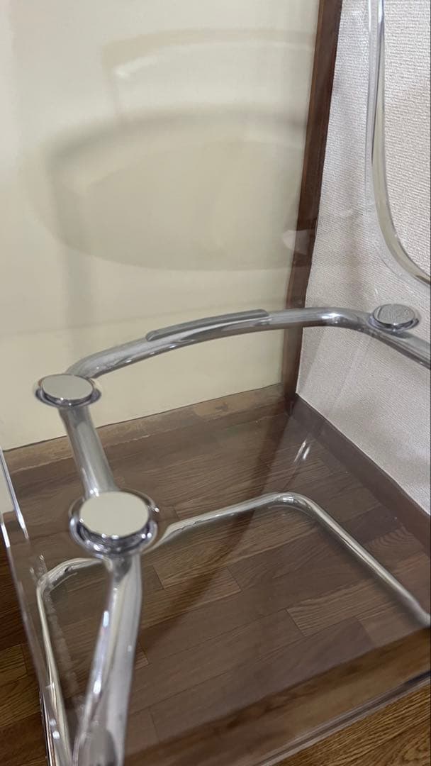 IKEAの人気チェア「TOBIAS（トービアス）」のクリア/クロム