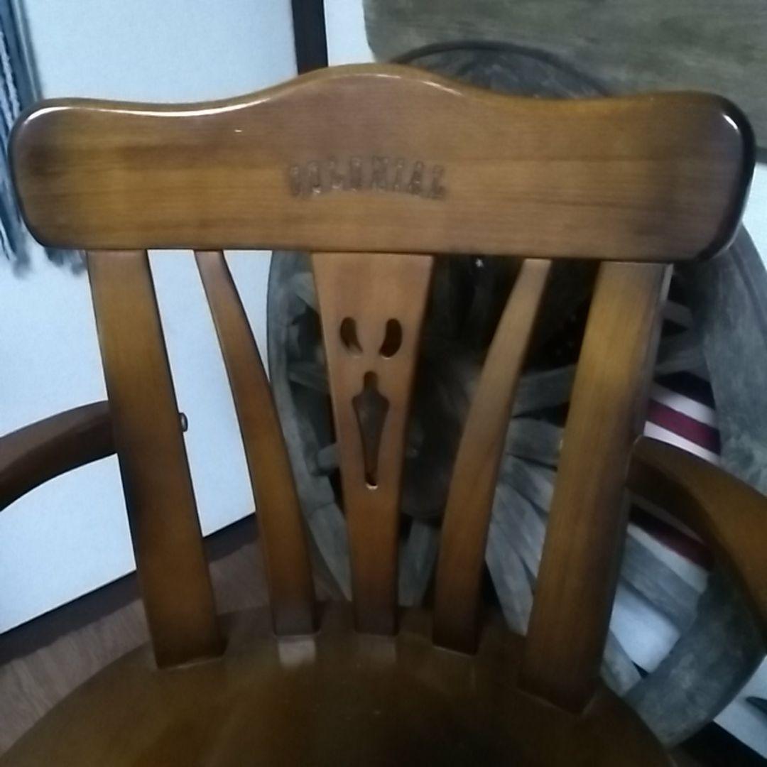 コロニアルカリモク回転式椅子