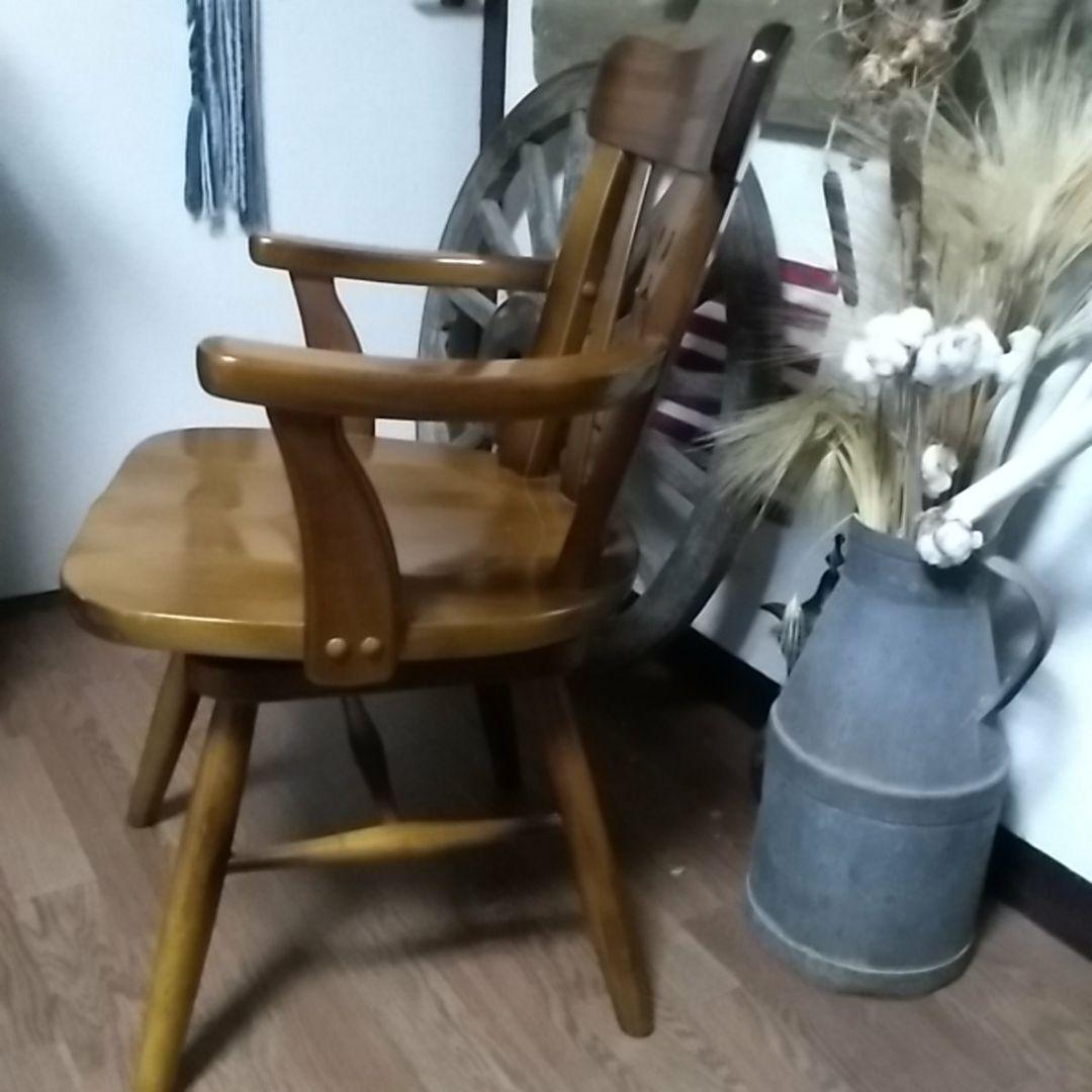 コロニアルカリモク回転式椅子