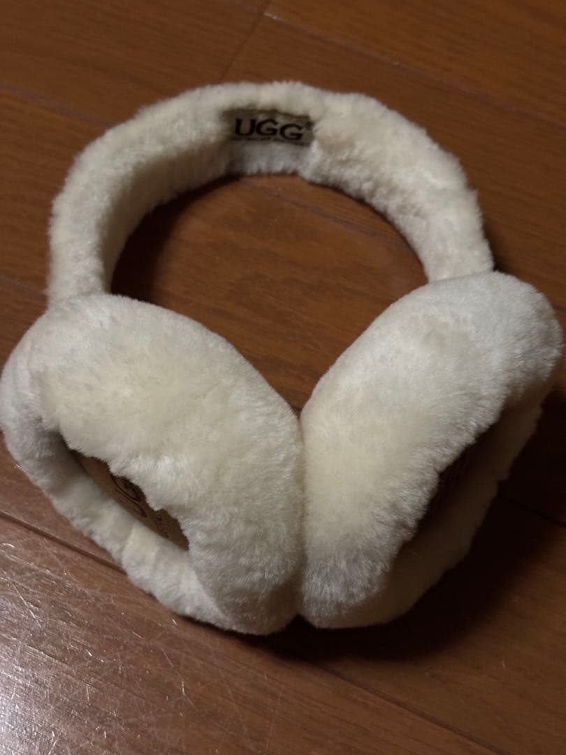 お値下げ‼️UGG シープスキンイヤーマフ