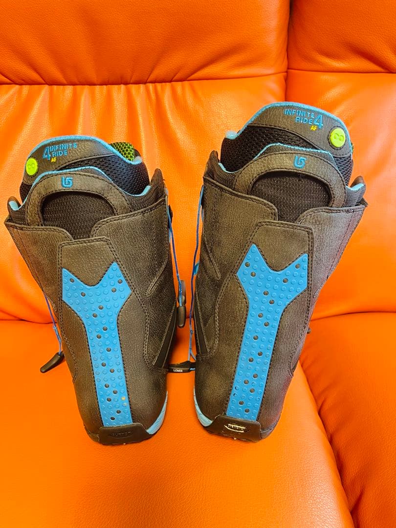 【おまけ付】Burton スノーボードとバインディング、ブーツセット