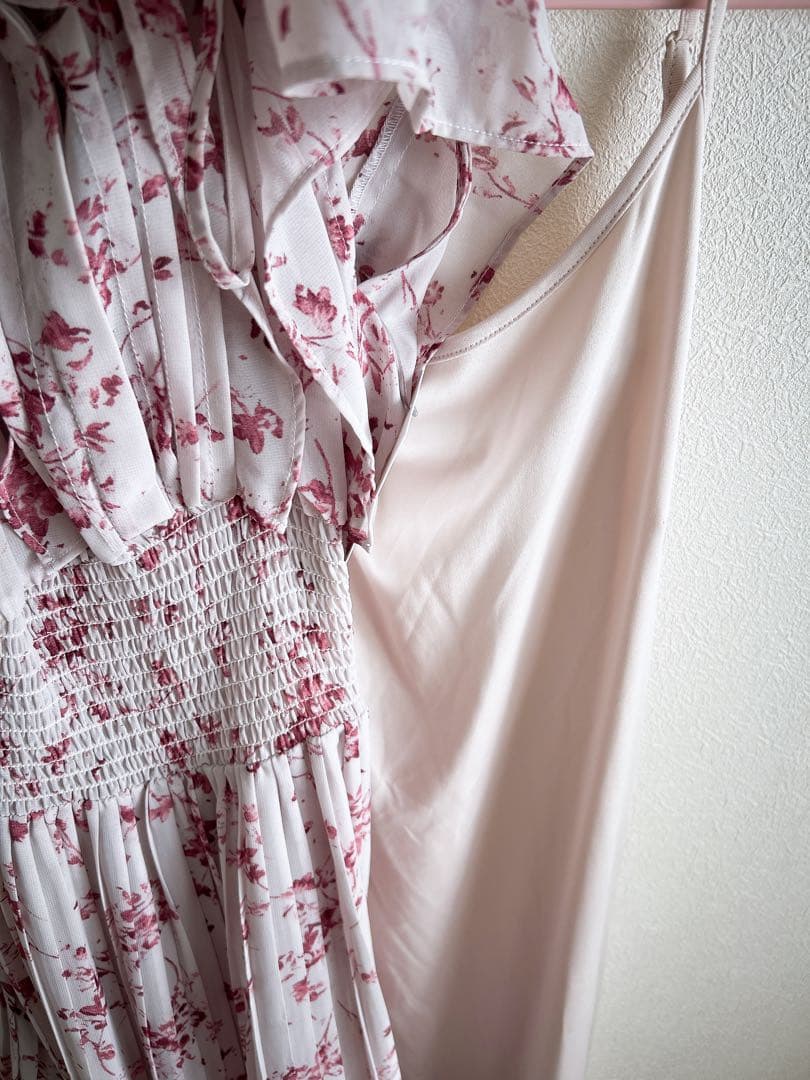 【新品未使用】SNIDEL フラワープリント ワンピース