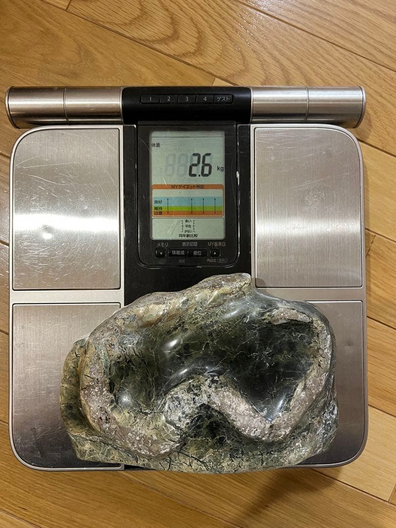 蛇石　天然石　パワーストーン　台座付き