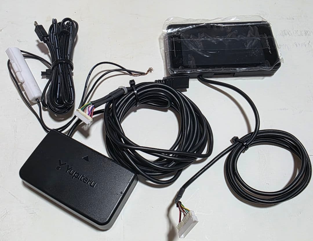 ユピテル 無線LAN内蔵フルスペックモデル！レーザー＆GPSレーダー探知機！