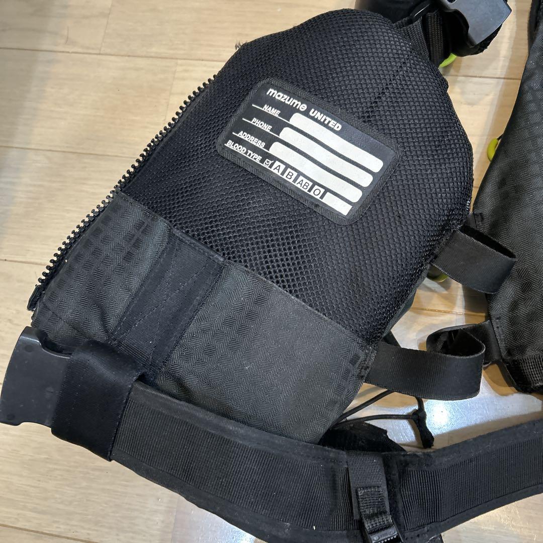 マズメ レッドムーン 8th ライフジャケット