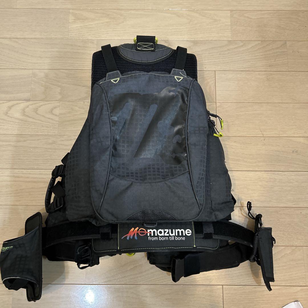 マズメ レッドムーン 8th ライフジャケット