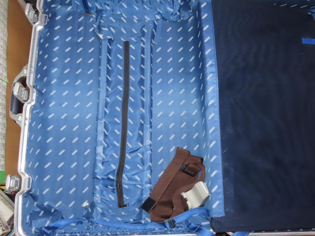 青ロゴ　RIMOWA TOPAS 104L CABIN キャリーケース　リモワ