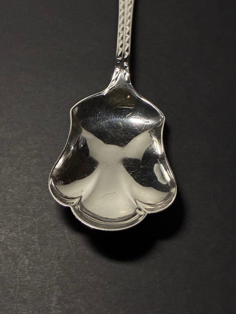 英国アンティーク 純銀スプーン 1921年 シェフィールド製 チューリップボウル